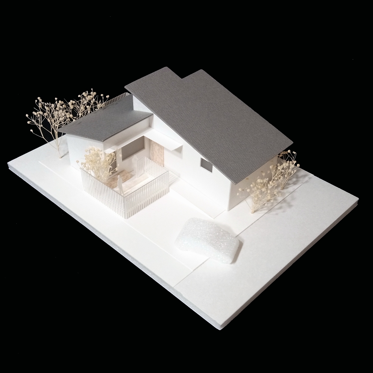小さな平屋の住宅模型